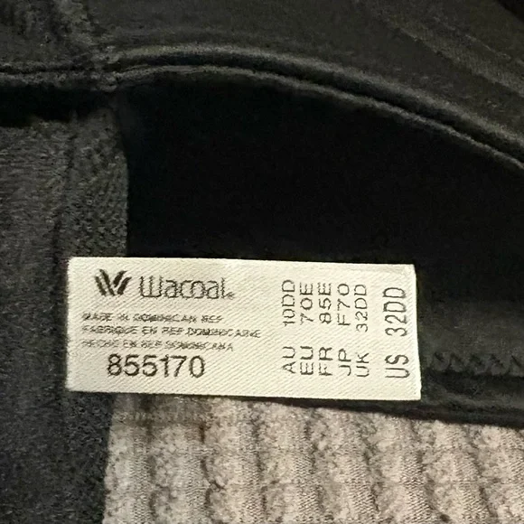 Wacoal Simone Sport Underwire Bra - Black (32DD) - Picture 6 of 6